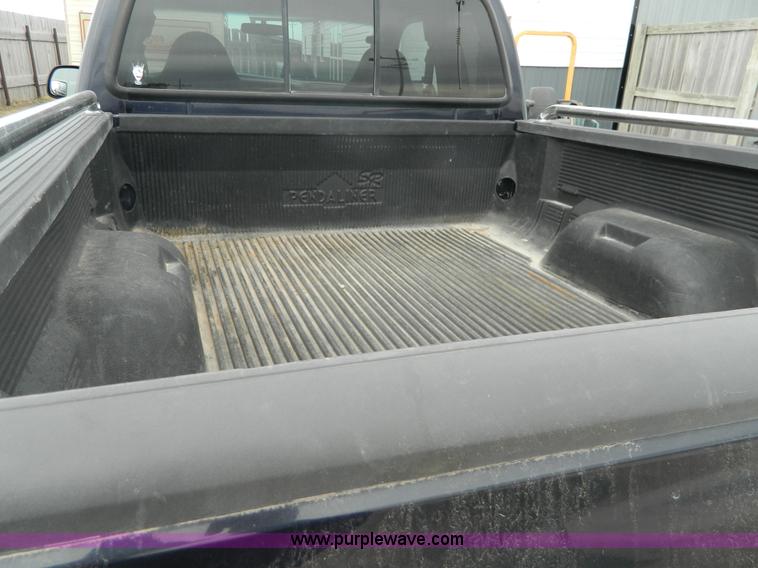 image for item J5138 2000 Ford F250 Super Duty Lariat SuperCab pickup truck