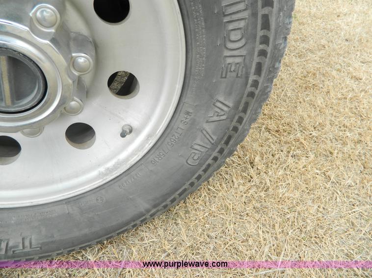 image for item J5138 2000 Ford F250 Super Duty Lariat SuperCab pickup truck