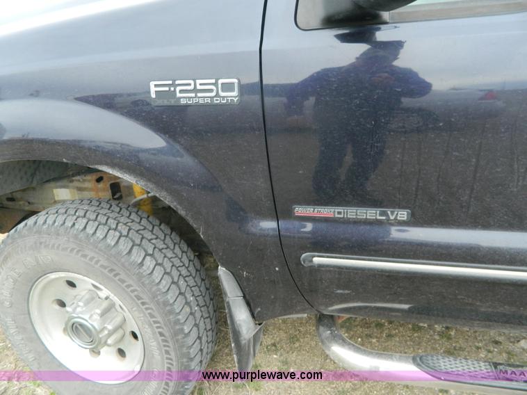 image for item J5138 2000 Ford F250 Super Duty Lariat SuperCab pickup truck