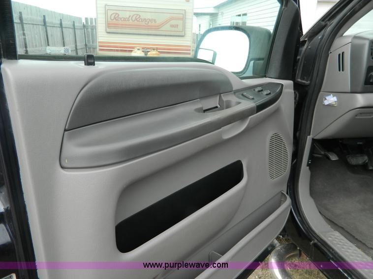 image for item J5138 2000 Ford F250 Super Duty Lariat SuperCab pickup truck