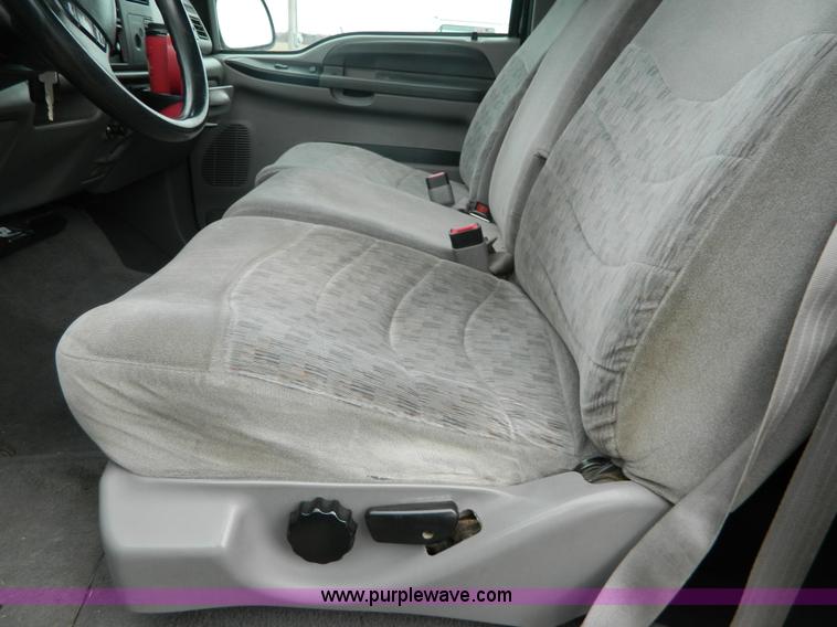 image for item J5138 2000 Ford F250 Super Duty Lariat SuperCab pickup truck