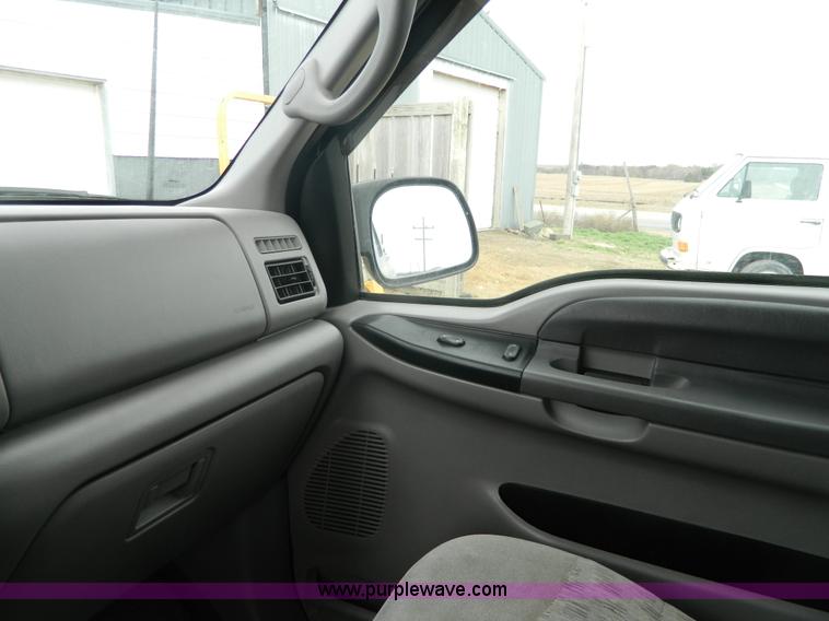 image for item J5138 2000 Ford F250 Super Duty Lariat SuperCab pickup truck