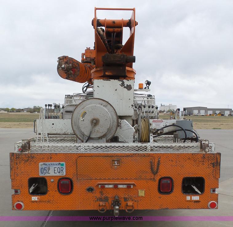 image for item J6191 1997 GMC C7500 service truck