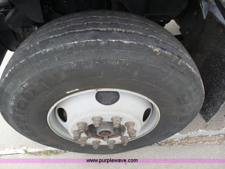 image for item J6191 1997 GMC C7500 service truck