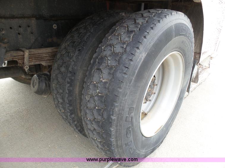 image for item J6191 1997 GMC C7500 service truck