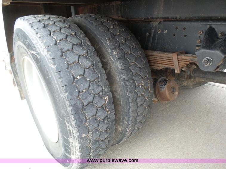 image for item J6191 1997 GMC C7500 service truck