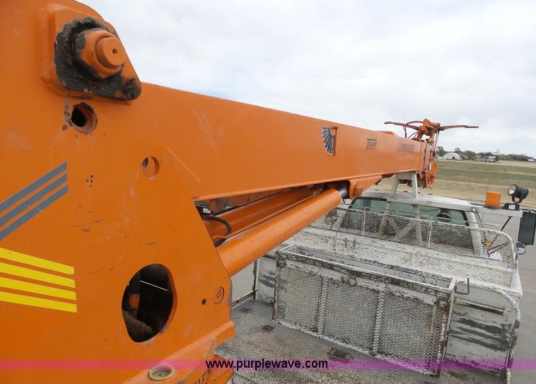 image for item J6191 1997 GMC C7500 service truck