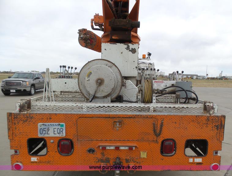 image for item J6191 1997 GMC C7500 service truck