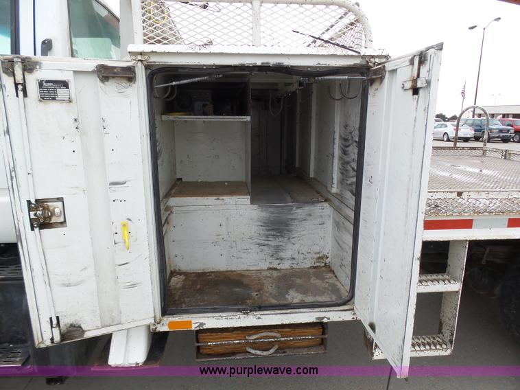 image for item J6191 1997 GMC C7500 service truck