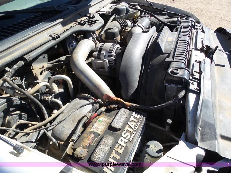 image for item J6759 2007 Ford F450 Super Duty flatbed truck