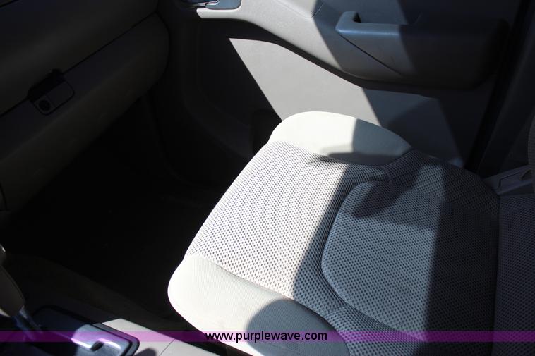 image for item J7546 2012 Nissan Frontier Crew Cab pickup truck