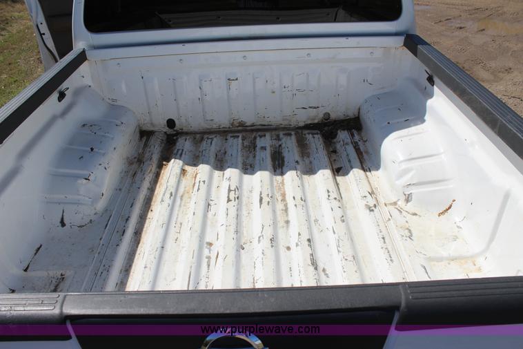 image for item J7546 2012 Nissan Frontier Crew Cab pickup truck