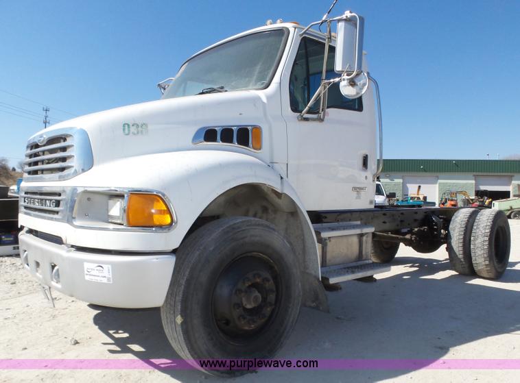 image for item J8937 2004 Sterling Acterra cab and chassis