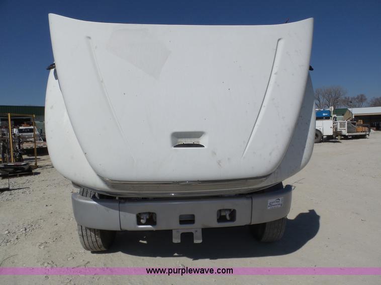 image for item J8937 2004 Sterling Acterra cab and chassis