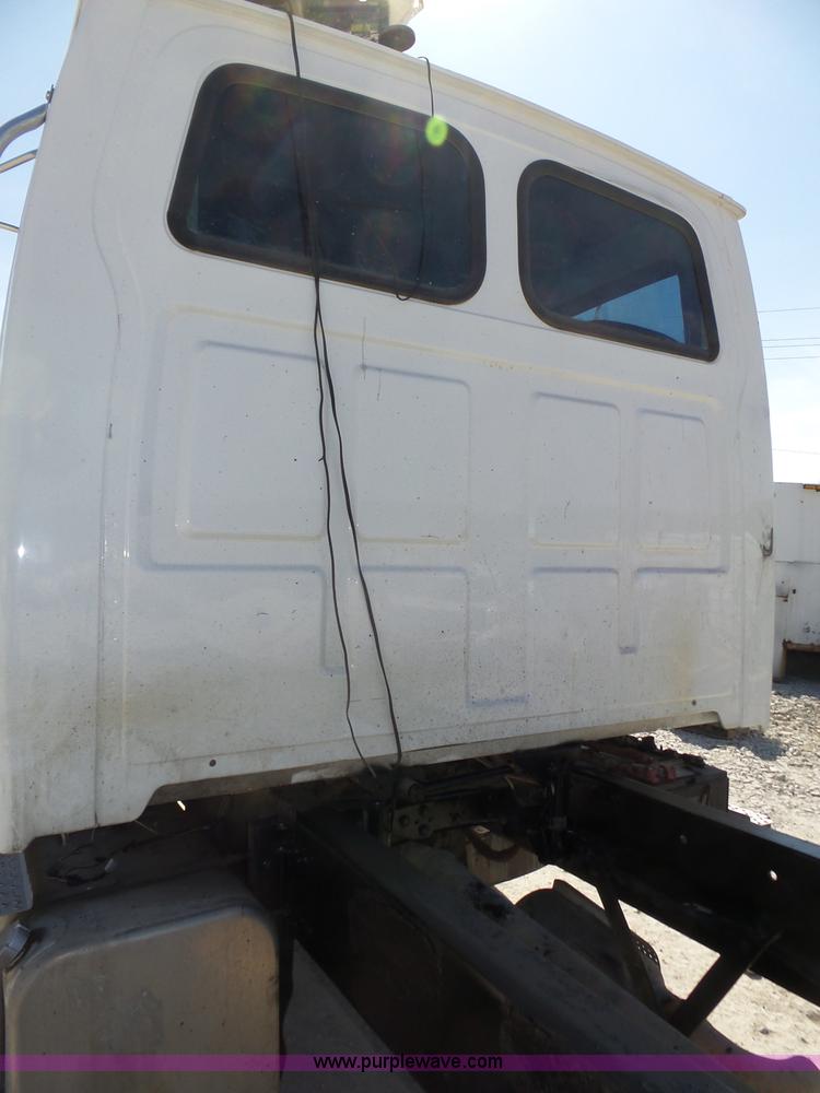 image for item J8937 2004 Sterling Acterra cab and chassis