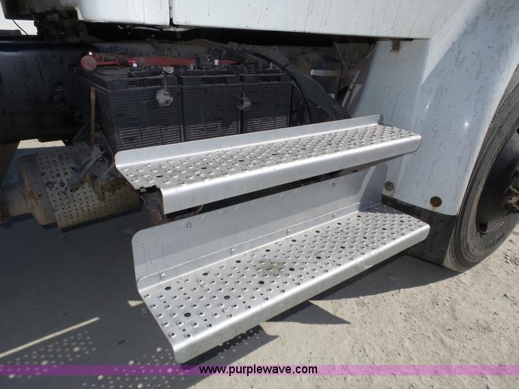 image for item J8937 2004 Sterling Acterra cab and chassis