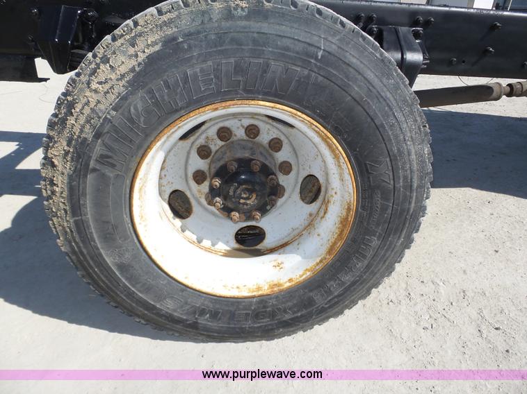 image for item J8937 2004 Sterling Acterra cab and chassis