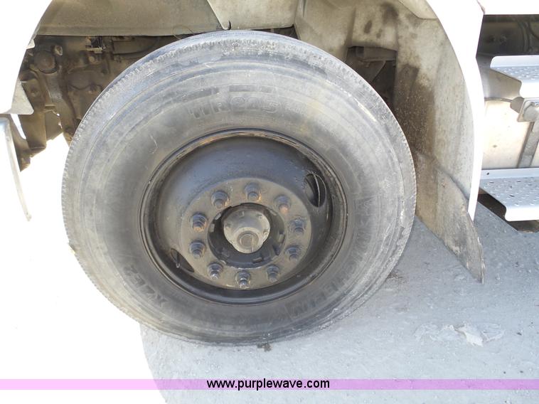 image for item J8937 2004 Sterling Acterra cab and chassis