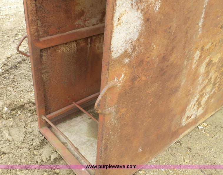 image for item K3497 Trench box