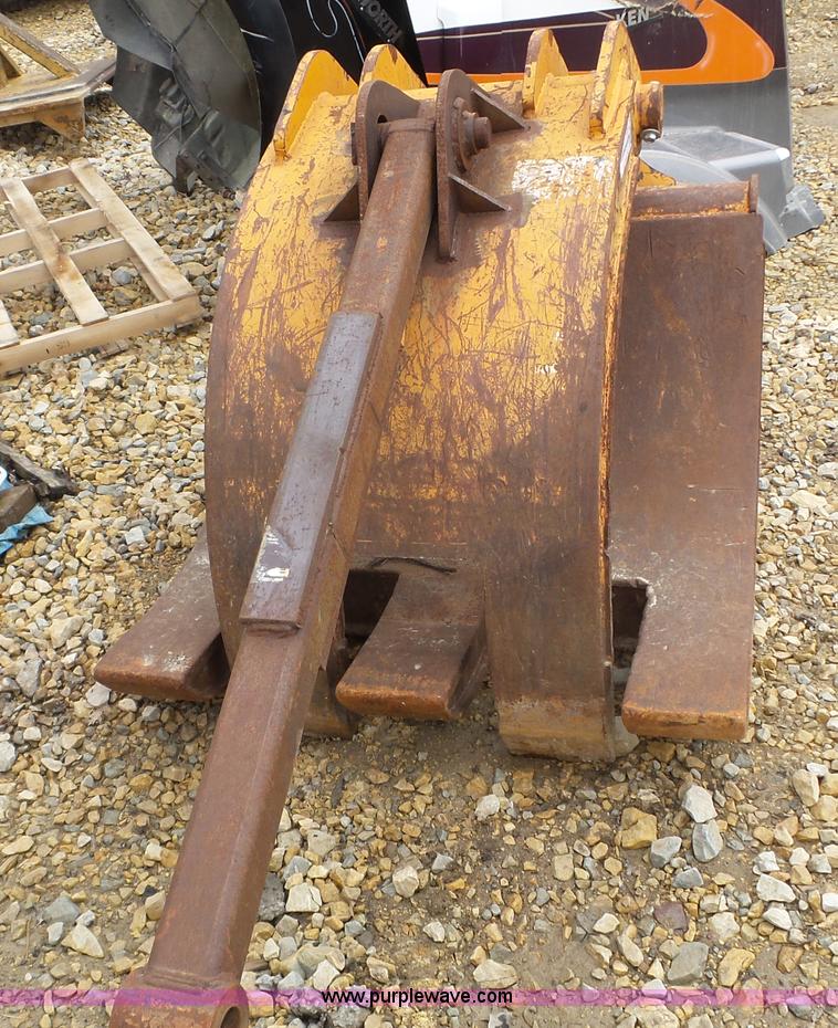 image for item K3499 SEC excavator grapple