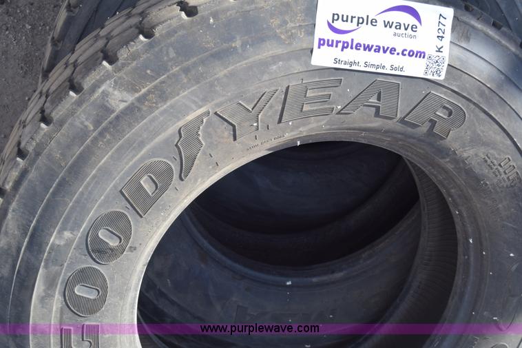 image for item K4277 (5) 11R22.5 tires