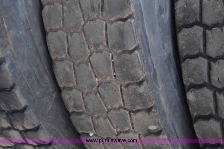 image for item K4277 (5) 11R22.5 tires