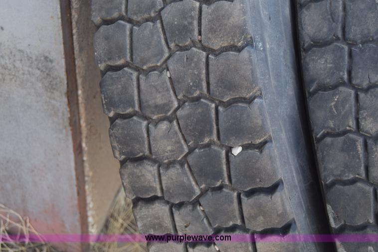 image for item K4277 (5) 11R22.5 tires