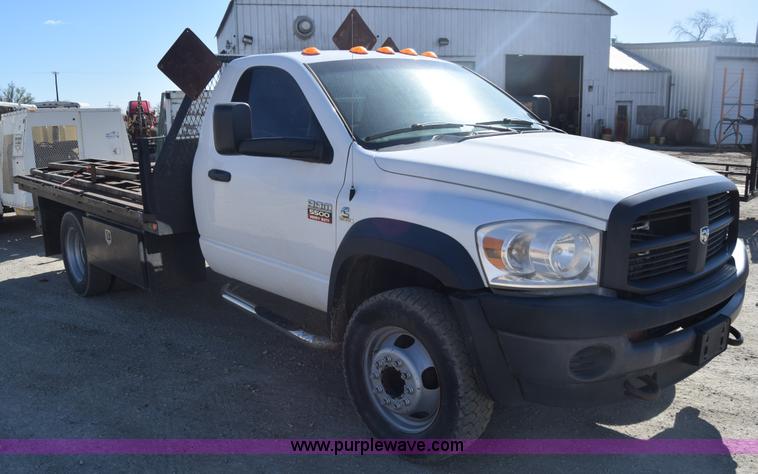 image for item K4282 2008 Dodge Ram 5500 flatbed truck