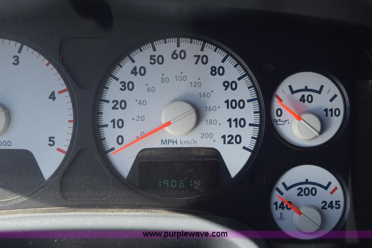 image for item K4282 2008 Dodge Ram 5500 flatbed truck