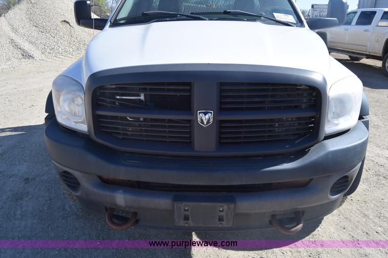image for item K4282 2008 Dodge Ram 5500 flatbed truck