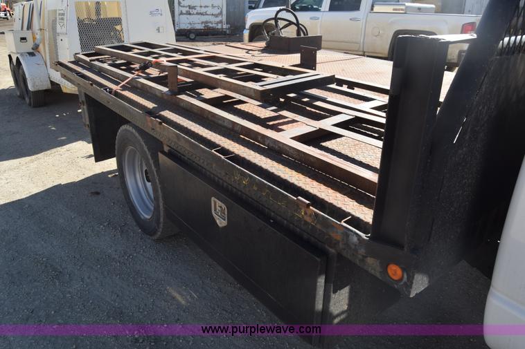 image for item K4282 2008 Dodge Ram 5500 flatbed truck