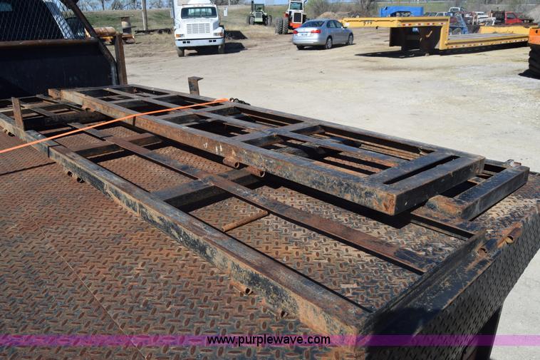 image for item K4282 2008 Dodge Ram 5500 flatbed truck