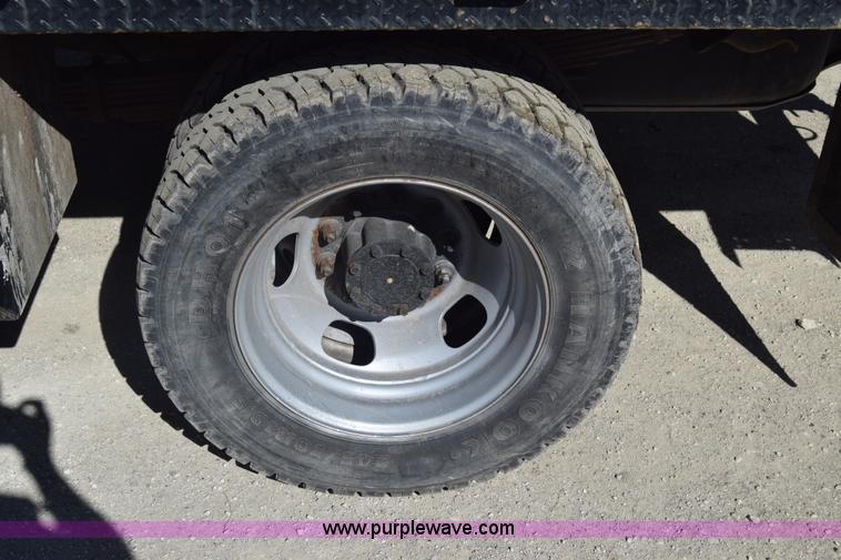 image for item K4282 2008 Dodge Ram 5500 flatbed truck