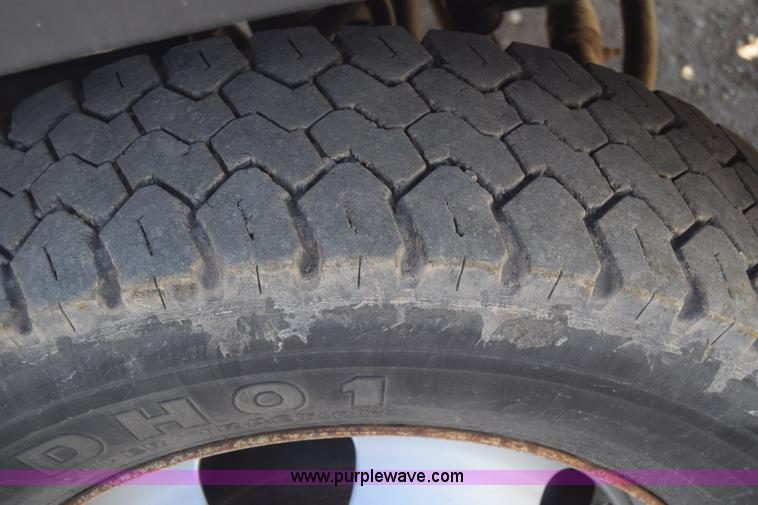 image for item K4282 2008 Dodge Ram 5500 flatbed truck