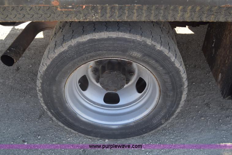 image for item K4282 2008 Dodge Ram 5500 flatbed truck