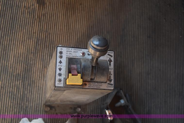 image for item K4286 1990 Freightliner FLD semi truck