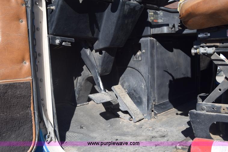 image for item K4286 1990 Freightliner FLD semi truck