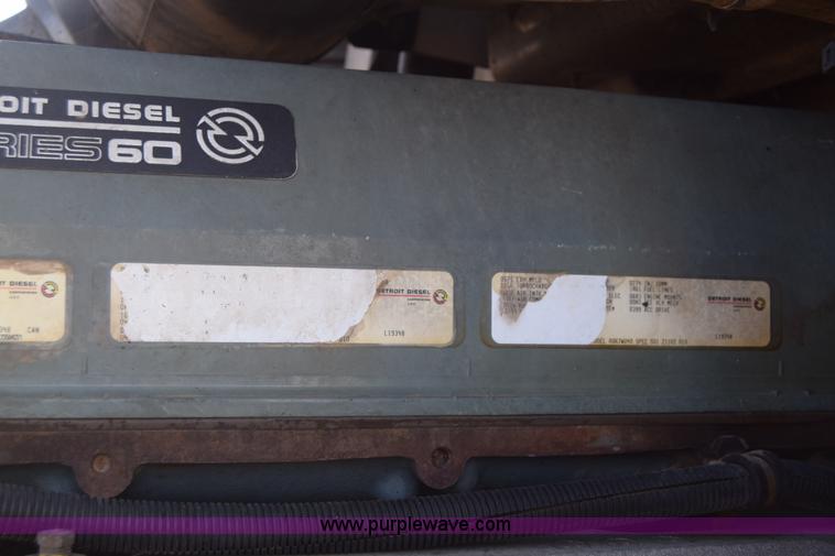 image for item K4286 1990 Freightliner FLD semi truck