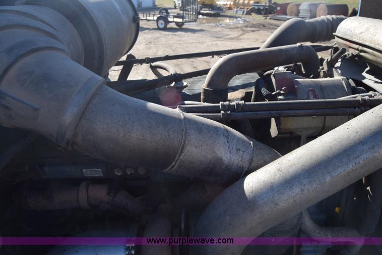 image for item K4286 1990 Freightliner FLD semi truck