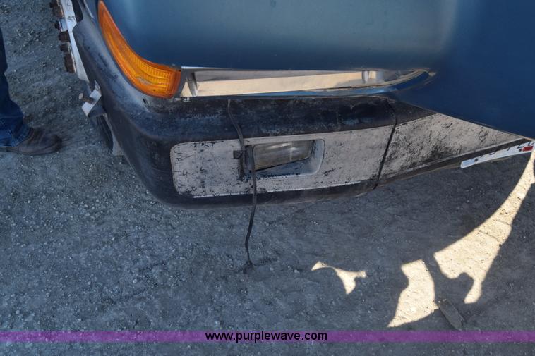 image for item K4286 1990 Freightliner FLD semi truck