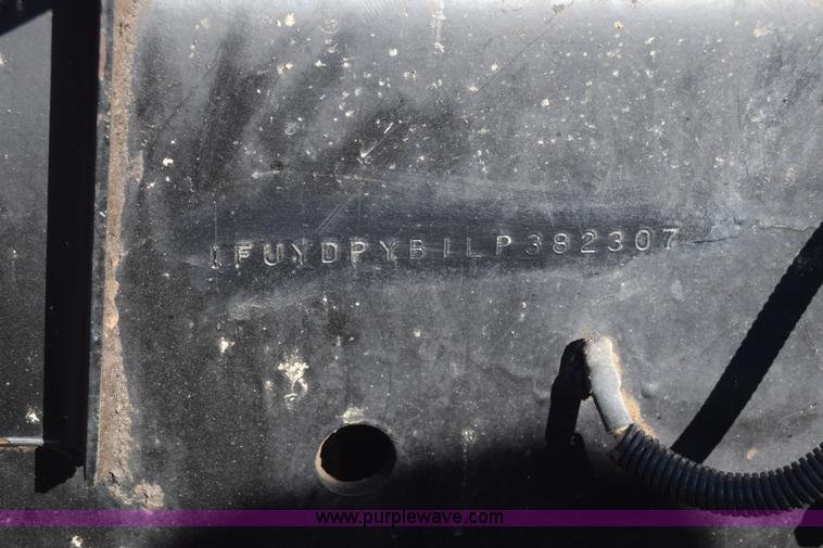 image for item K4286 1990 Freightliner FLD semi truck