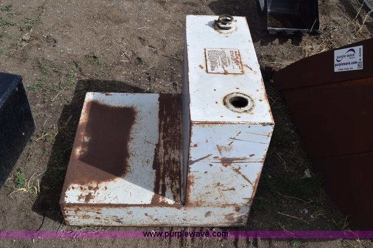 image for item K4289 (2) tanks