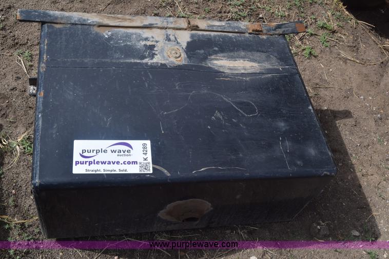 image for item K4289 (2) tanks