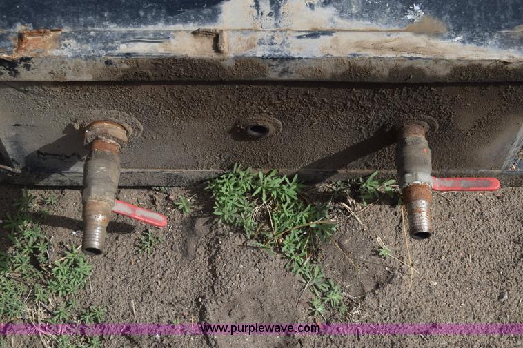 image for item K4289 (2) tanks