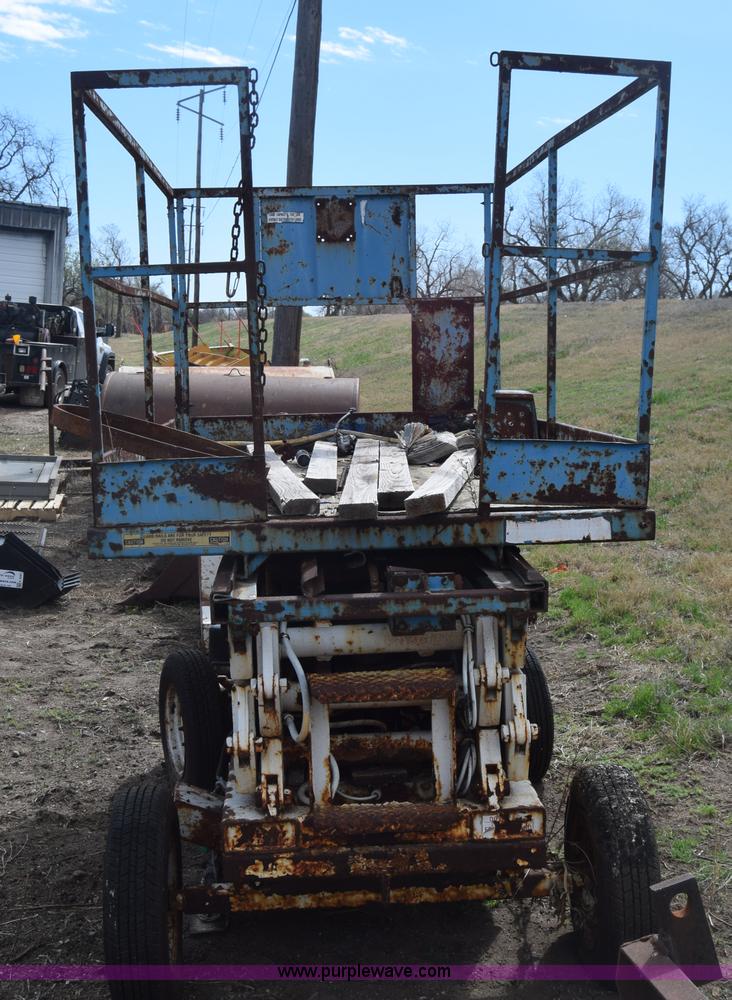 image for item K4290 Marklift scissor lift