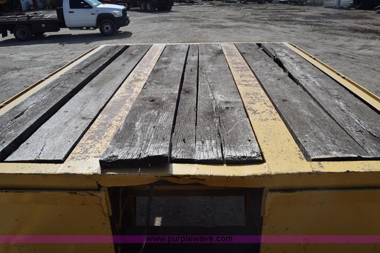 image for item K4300 1985 Atoka equipment trailer