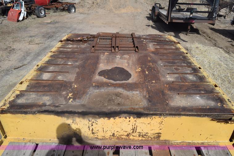 image for item K4300 1985 Atoka equipment trailer