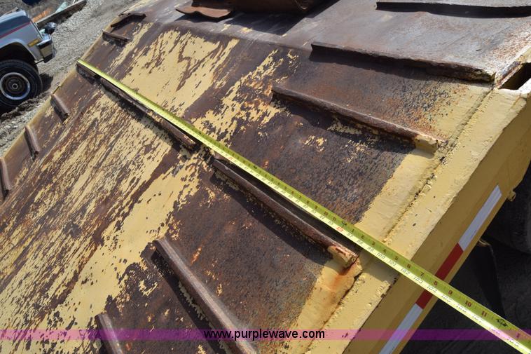 image for item K4300 1985 Atoka equipment trailer