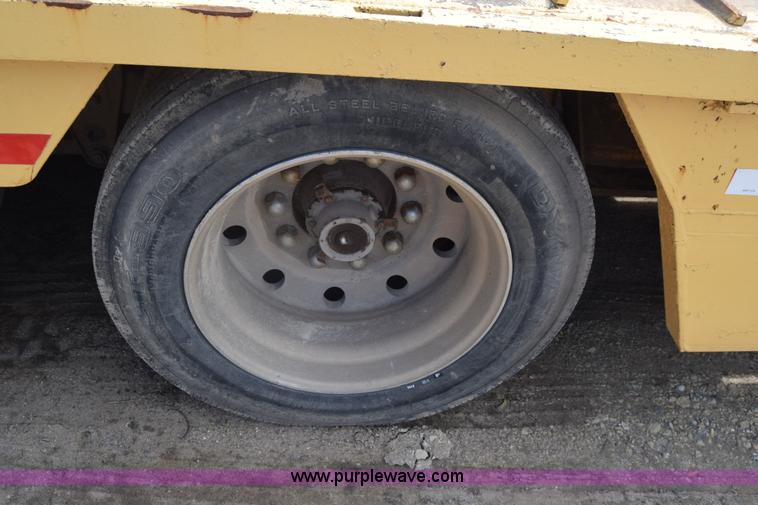 image for item K4300 1985 Atoka equipment trailer