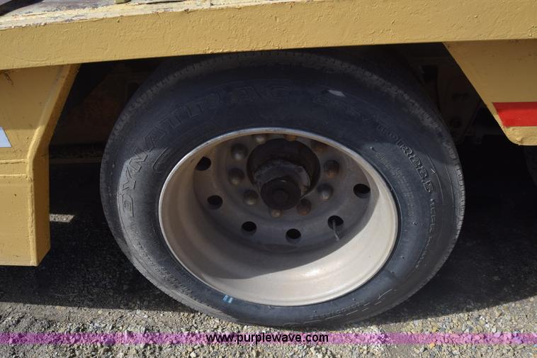 image for item K4300 1985 Atoka equipment trailer